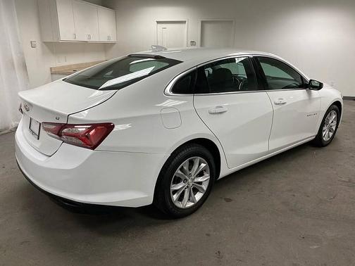 2021 Chevrolet Malibu FWD LT