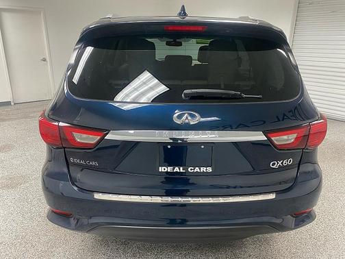 2017 INFINITI QX60 Base