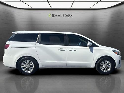 Clear White 2017 Kia Sedona LX