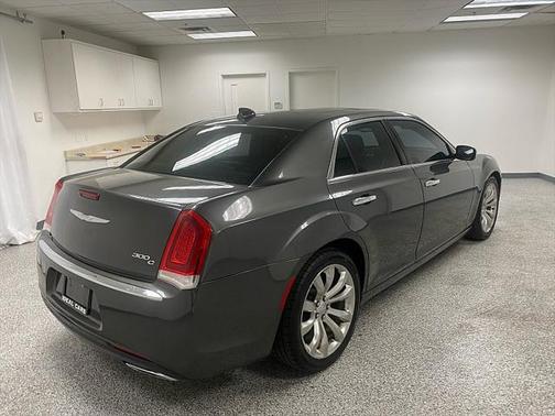 2017 Chrysler 300C Base
