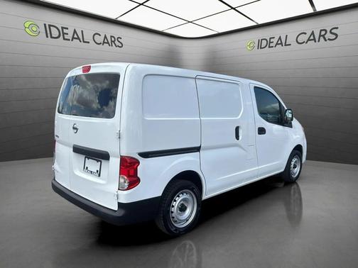 Fresh Powder 2021 Nissan NV200 S