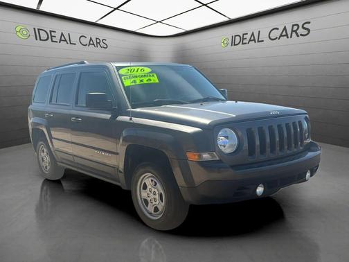Granite Crystal Metallic Clearcoat 2016 Jeep Patriot Sport