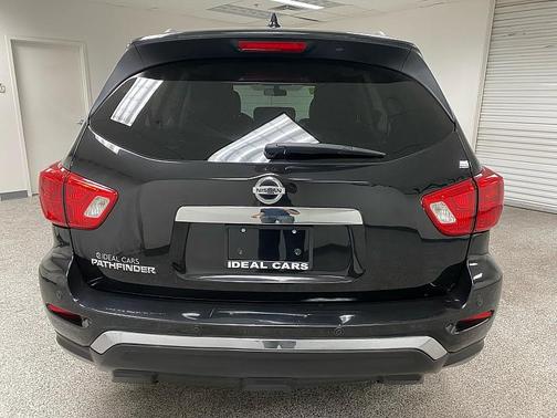 2019 Nissan Pathfinder S