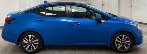 Electric Blue Metallic 2022 Nissan Versa 1.6 SV