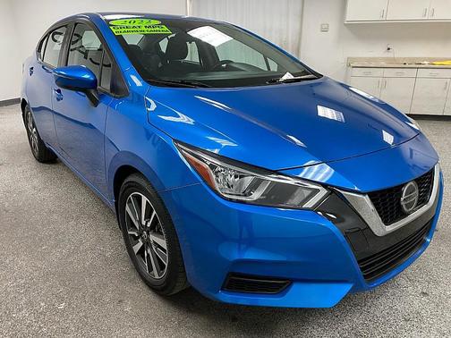 Electric Blue Metallic 2022 Nissan Versa 1.6 SV