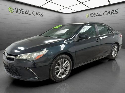 Midnight Black Metallic 2016 Toyota Camry SE