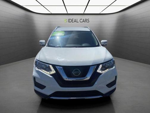 Pearl White 2017 Nissan Rogue SV