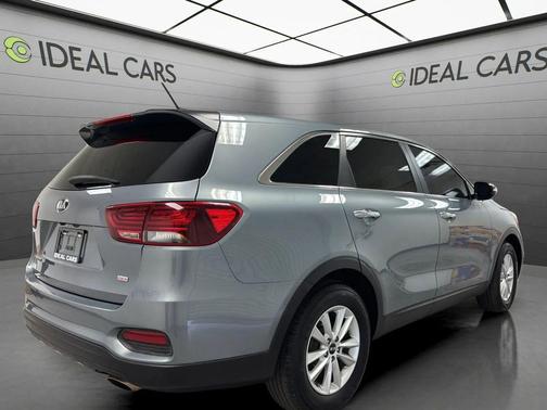 Everlasting Silver 2020 Kia Sorento L