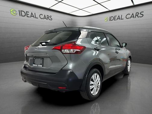 Gun Metallic 2019 Nissan Kicks S