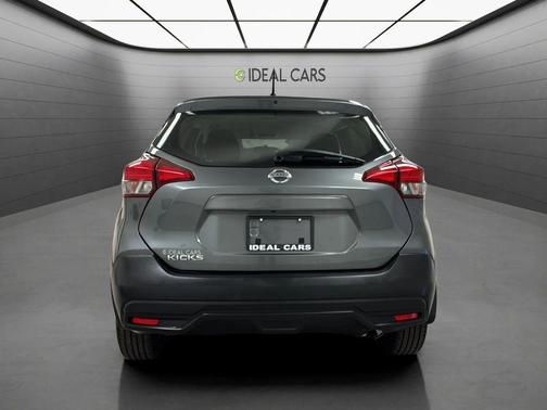 Gun Metallic 2019 Nissan Kicks S