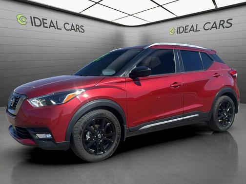 Cayenne Red Metallic 2020 Nissan Kicks SR