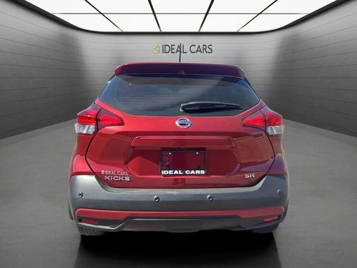 Cayenne Red Metallic 2020 Nissan Kicks SR