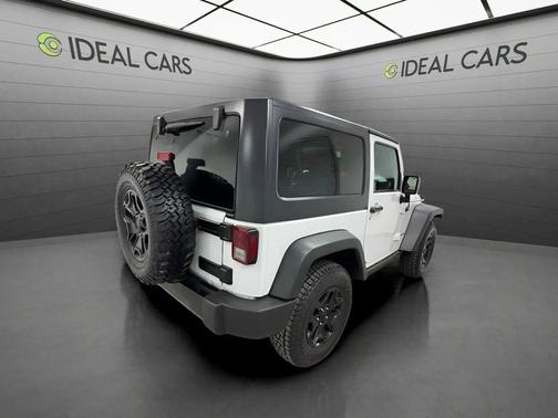 Bright White Clearcoat 2017 Jeep Wrangler Willys Wheeler