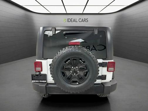 Bright White Clearcoat 2017 Jeep Wrangler Willys Wheeler