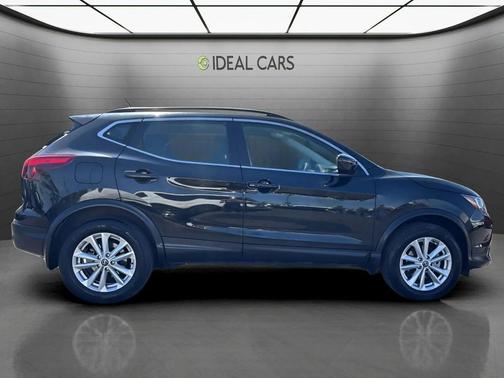 Magnetic Black Pearl 2019 Nissan Rogue Sport SV