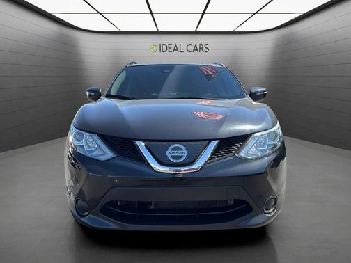 Magnetic Black Pearl 2019 Nissan Rogue Sport SV