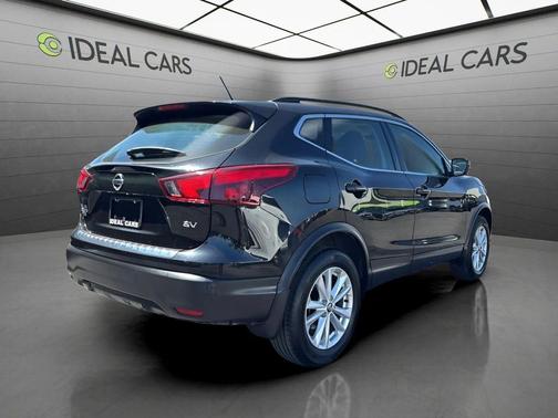 Magnetic Black Pearl 2019 Nissan Rogue Sport SV