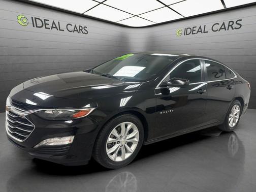 Mosaic Black Metallic 2022 Chevrolet Malibu FWD LT