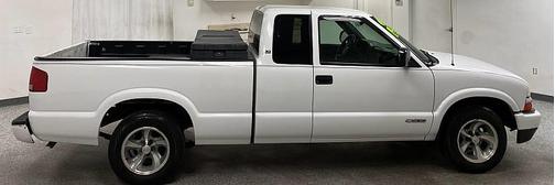 2003 Chevrolet S-10 Base