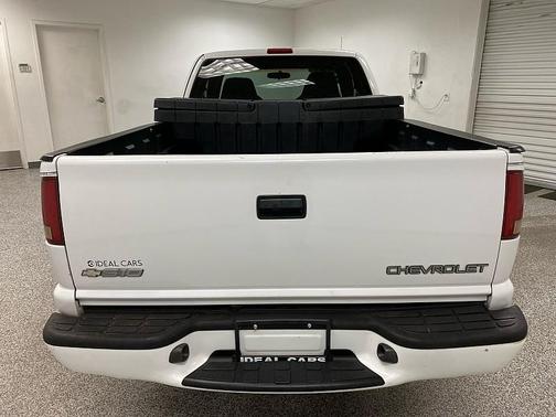 2003 Chevrolet S-10 Base