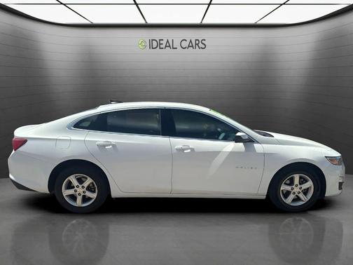 Summit White 2025 Chevrolet Malibu 1LS