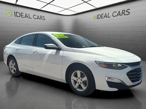 Summit White 2025 Chevrolet Malibu 1LS