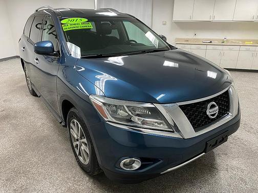 2015 Nissan Pathfinder SV