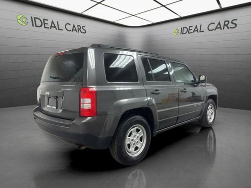 Granite Crystal Metallic Clearcoat 2015 Jeep Patriot Sport