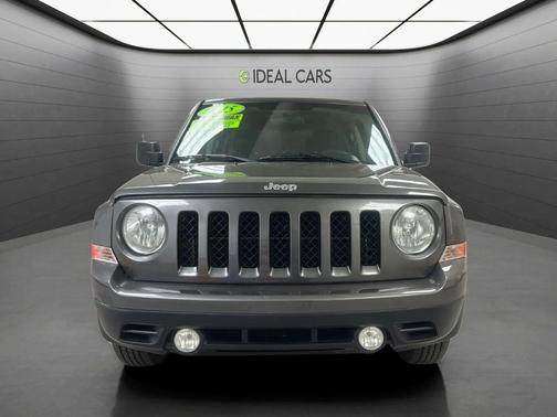 Granite Crystal Metallic Clearcoat 2015 Jeep Patriot Sport