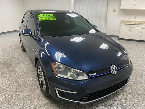 2016 Volkswagen e-Golf SE