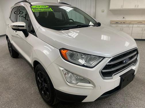White Platinum Metallic Tri-Coat 2020 Ford EcoSport SE