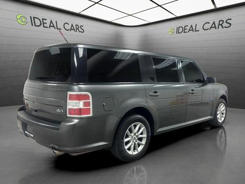 Magnetic 2016 Ford Flex SE