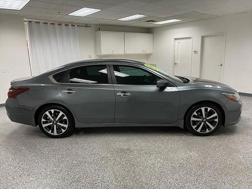 2017 Nissan Altima 2.5 SR