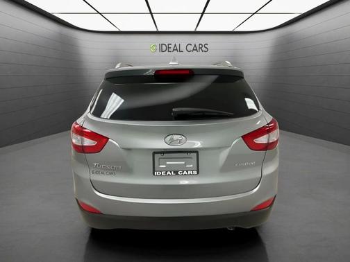 Graphite Gray Metallic 2015 Hyundai TUCSON Limited