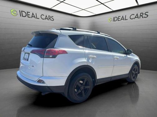Super White 2016 Toyota RAV4 LE