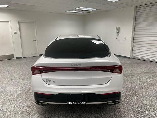 2022 Kia K5 LXS