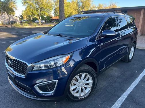 Blue 2018 Kia Sorento LX