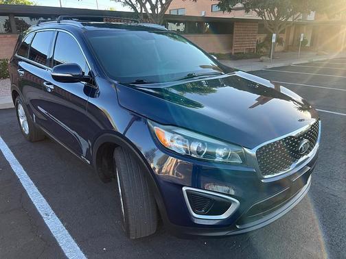 Blue 2018 Kia Sorento LX