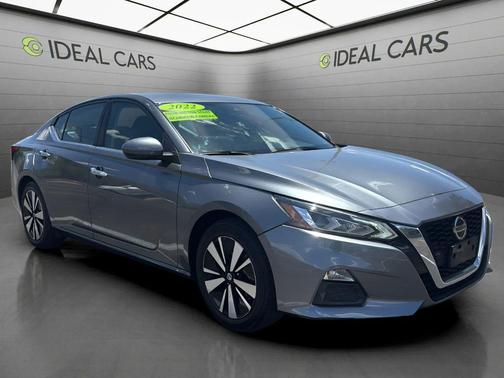Brilliant Silver Metallic 2022 Nissan Altima 2.5 SV