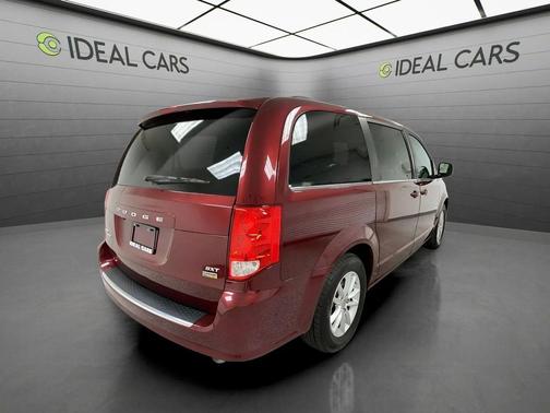 Octane Red Pearlcoat 2019 Dodge Grand Caravan SXT