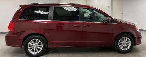 Octane Red Pearlcoat 2019 Dodge Grand Caravan SXT