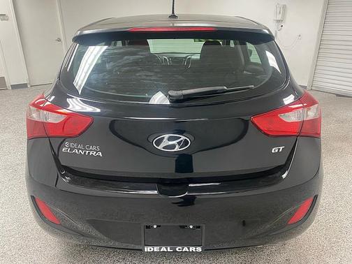 2017 Hyundai Elantra GT Base