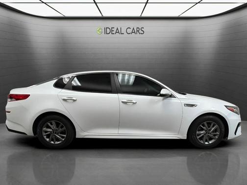 Snow White Pearl 2019 Kia Optima LX