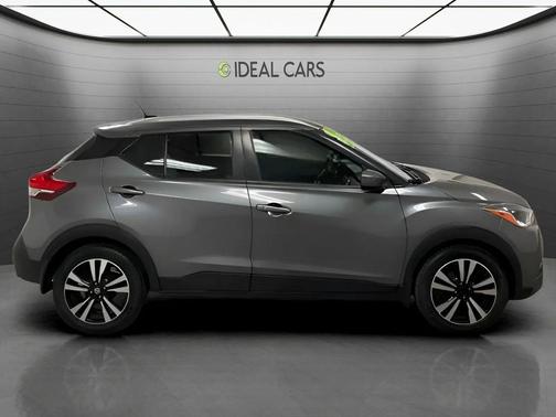 Gun Metallic 2019 Nissan Kicks SV