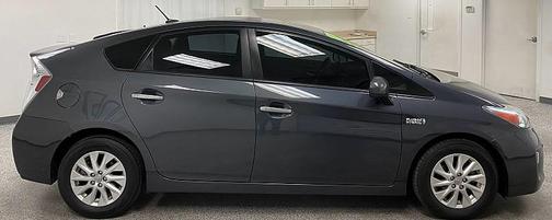 2013 Toyota Prius Plug-in Base