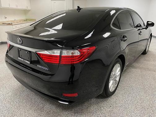2013 Lexus ES 300h Base