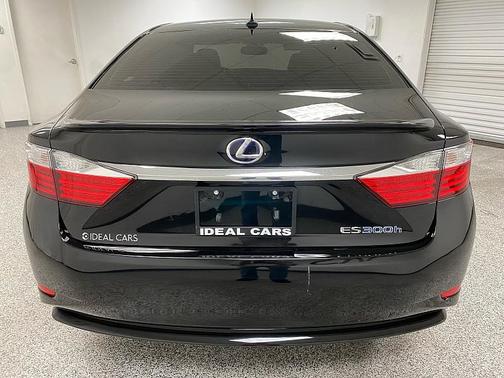 2013 Lexus ES 300h Base