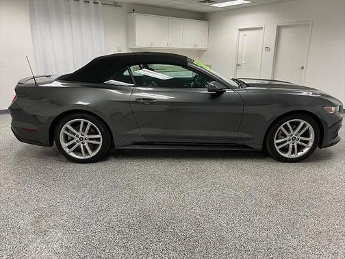 2017 Ford Mustang EcoBoost Premium