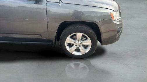 Granite Crystal Metallic Clearcoat 2016 Jeep Compass Latitude