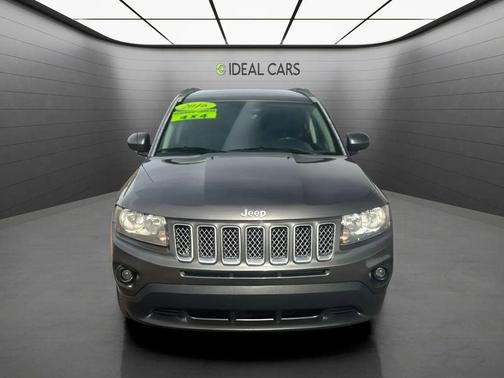 Granite Crystal Metallic Clearcoat 2016 Jeep Compass Latitude